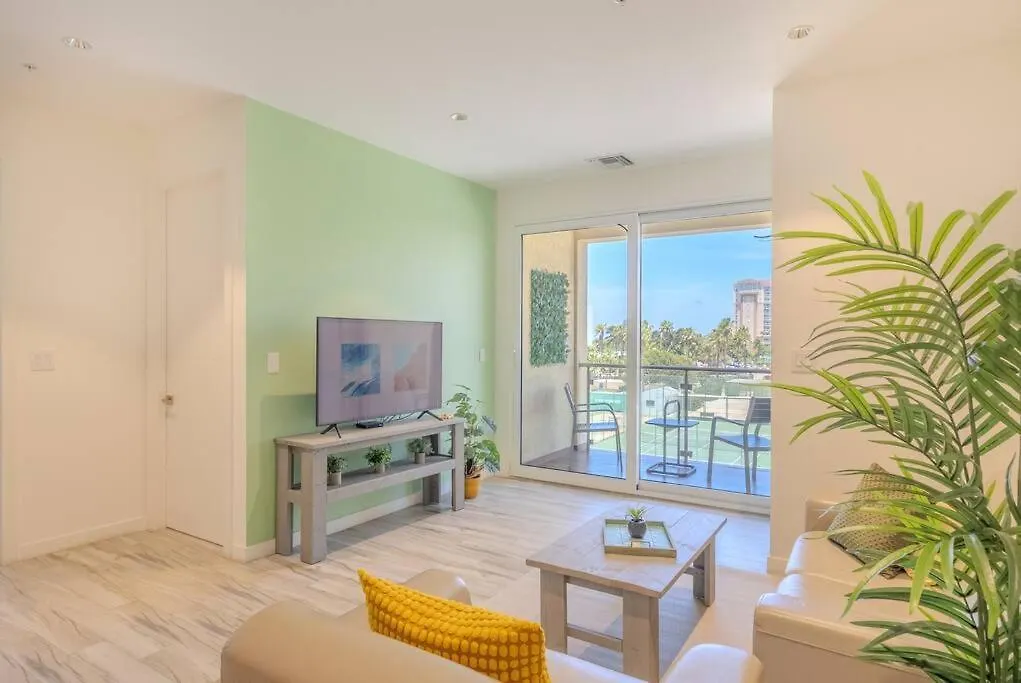 Luxury Ocean Views Condo In Palm Beach Lägenhet